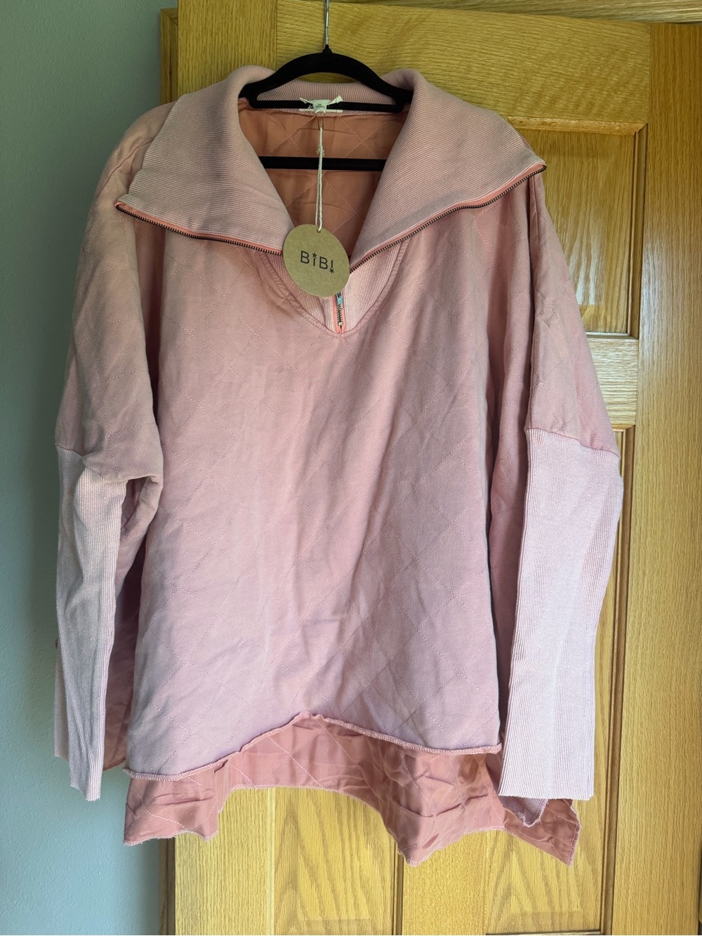 BiBi Oversized Quilted High Low Quarter Zip Long Sleeve Sweatshirt Medium Salmon